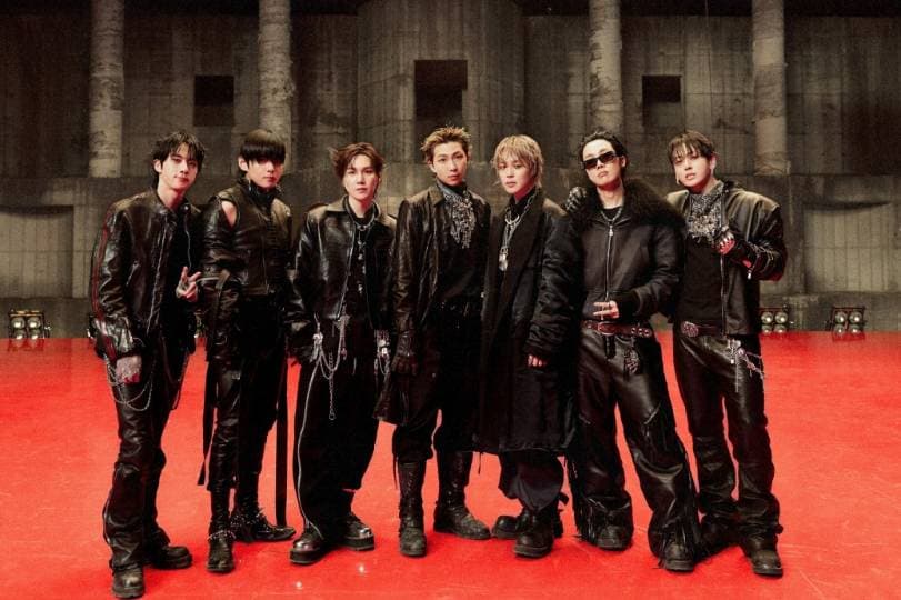 ํ ๋ก ํ ์์คํธ๋ฆฌํธ์ 'BTS ๊ฑฐ๋ฆฌ' ์๊ธด๋ค โฆ๋ฆด๋ฆฌ ์ณ ์์์ ์๊ฑด ๋ฐ์